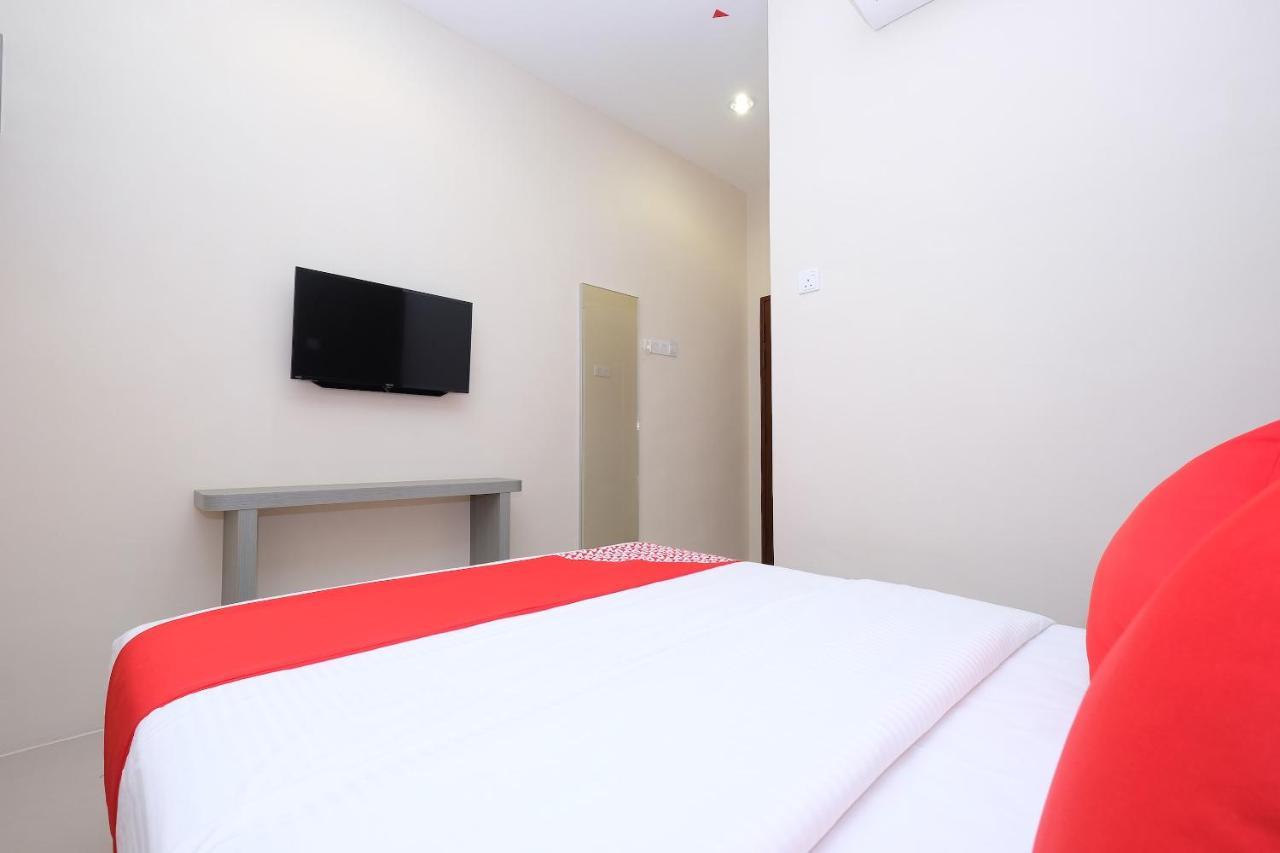 Super Oyo 43935 Mancalin Hotel Kuantan Esterno foto