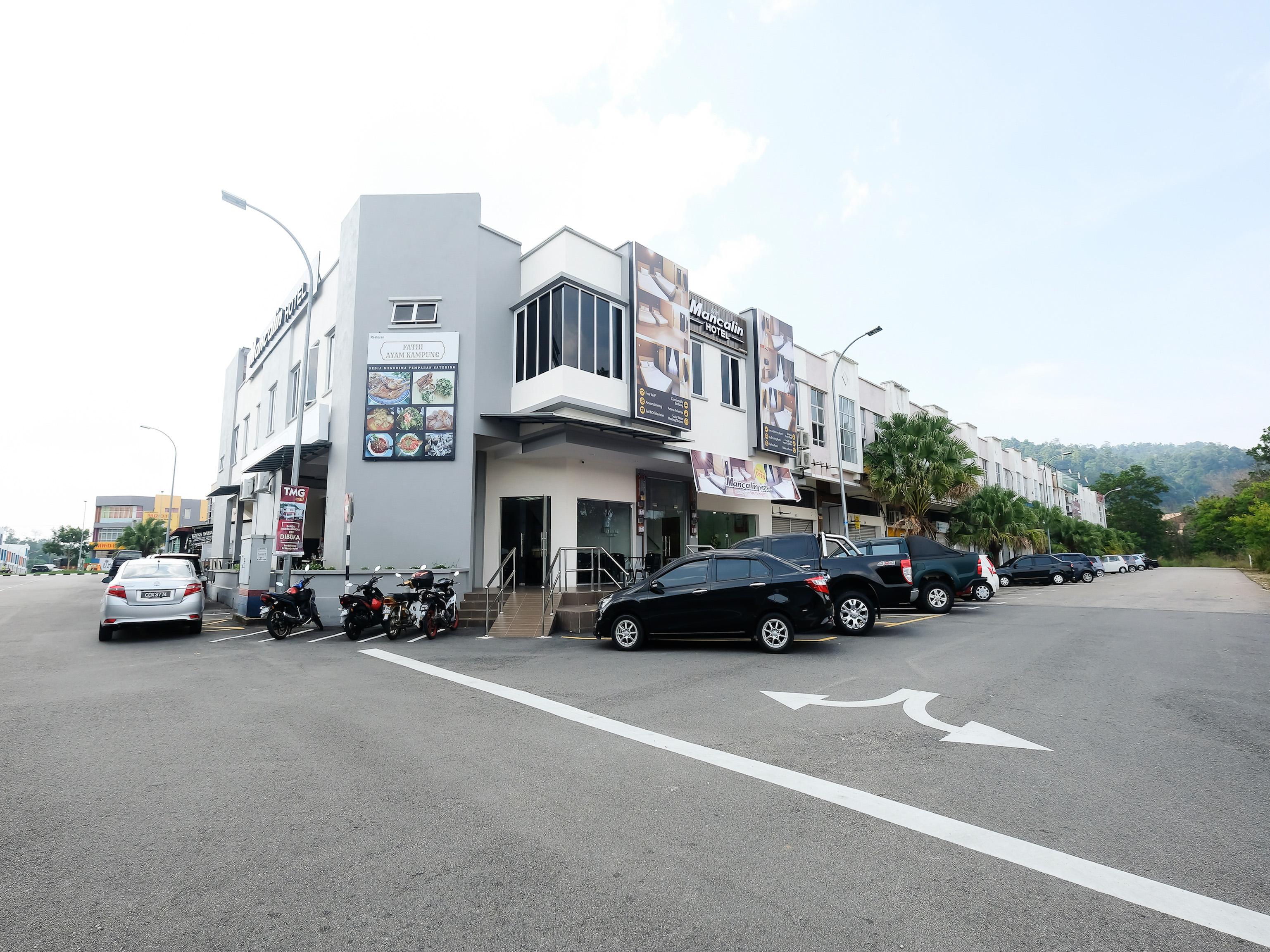 Super Oyo 43935 Mancalin Hotel Kuantan Esterno foto